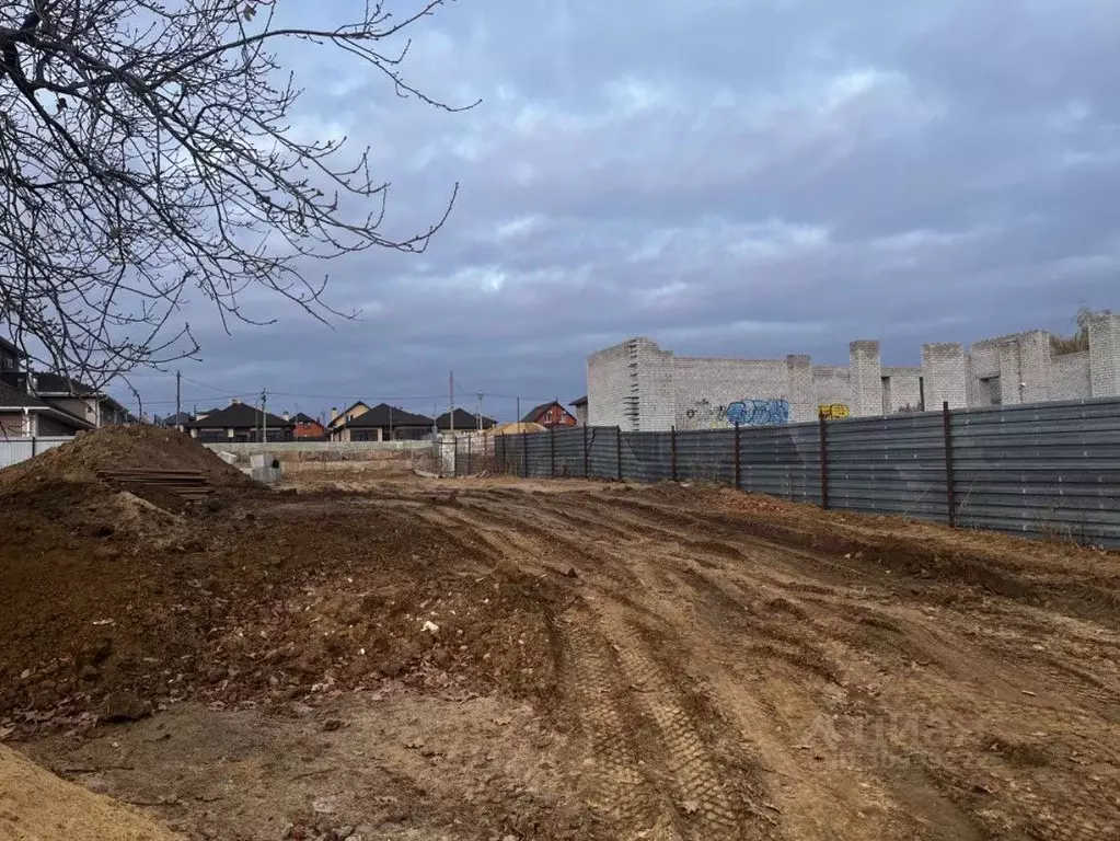 Участок в Волгоградская область, Волгоград пос. Ангарский, ул. ... - Фото 0