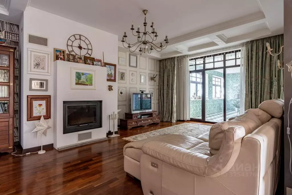 Коттедж в Ленинградская область, Тосненский район, Федоровское ... - Фото 1