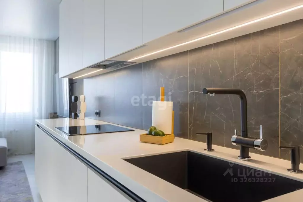 3-к кв. Тюменская область, Тюмень ул. Краснооктябрьская, 14 (73.6 м) - Фото 2