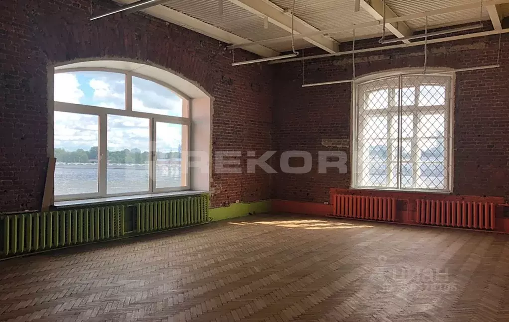 Офис в Санкт-Петербург Арсенальная ул., 2 (277 м) - Фото 1
