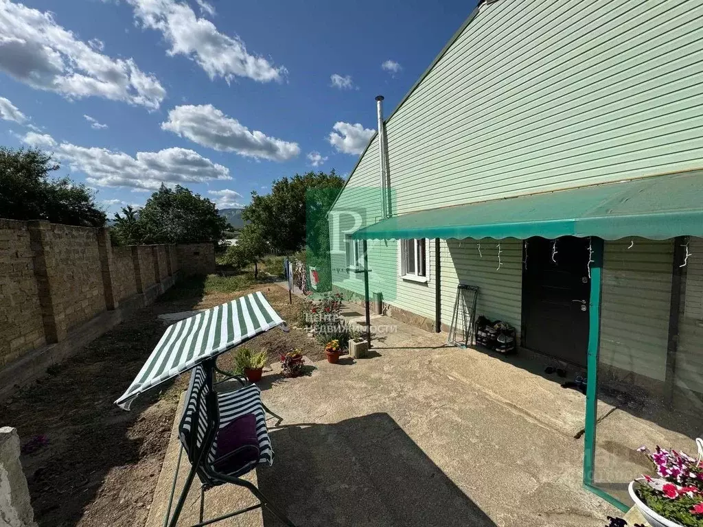 Дом в Крым, Бахчисарайский район, с. Голубинка ул. Дружбы, 12 (103 м) - Фото 2