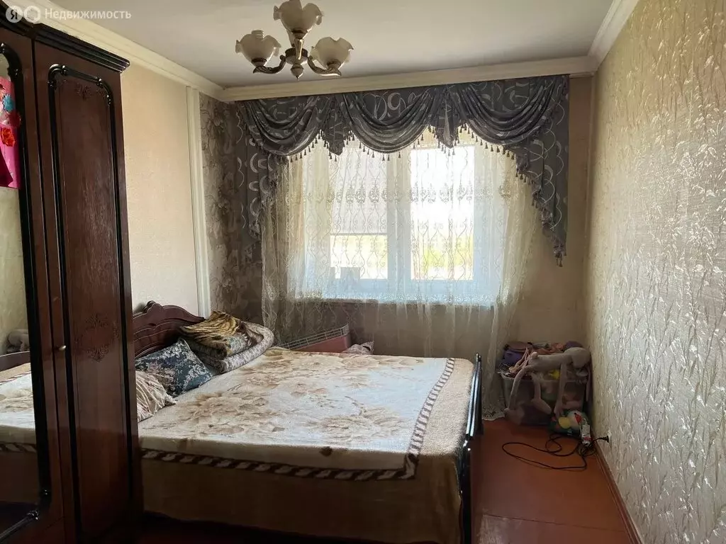 3-комнатная квартира: село Октябрьское, улица Павла Тедеева, 107Е (74 ... - Фото 1