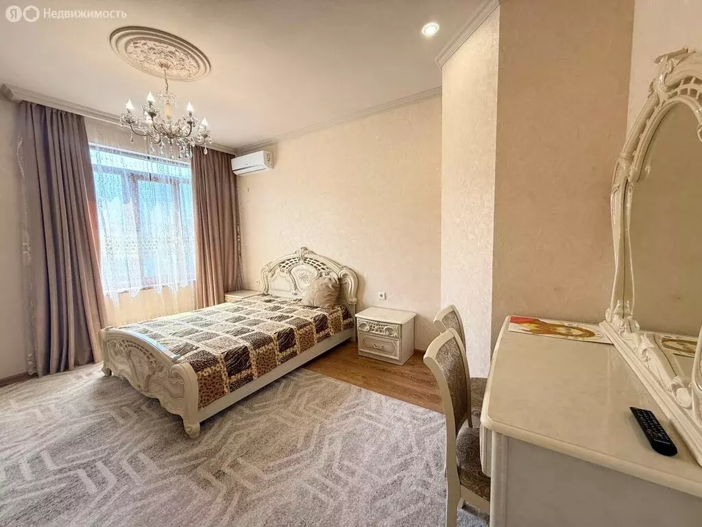 3-комнатная квартира: Ялта, улица Володарского, 3 (81.6 м) - Фото 2