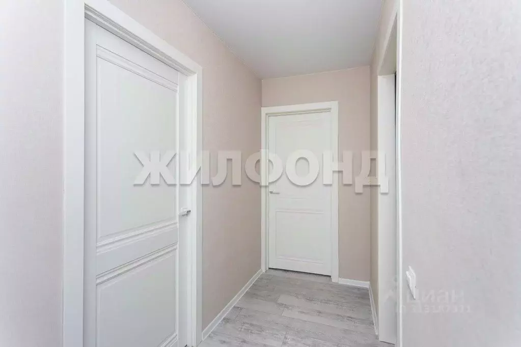 2-к кв. Новосибирская область, Новосибирск Железнодорожная ул., 8 ... - Фото 0