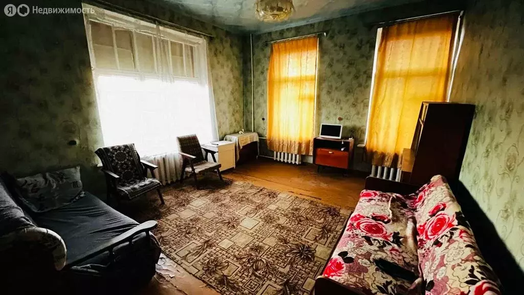 3-комнатная квартира: Каменск-Шахтинский, микрорайон Лиховской, ... - Фото 0
