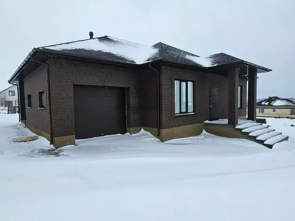 Дом в Белгородская область, Белгородский район, Дубовское с/пос, с. ... - Фото 1