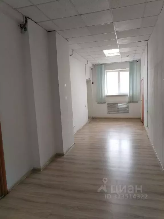 Помещение свободного назначения в Кировская область, Киров Московская ... - Фото 0