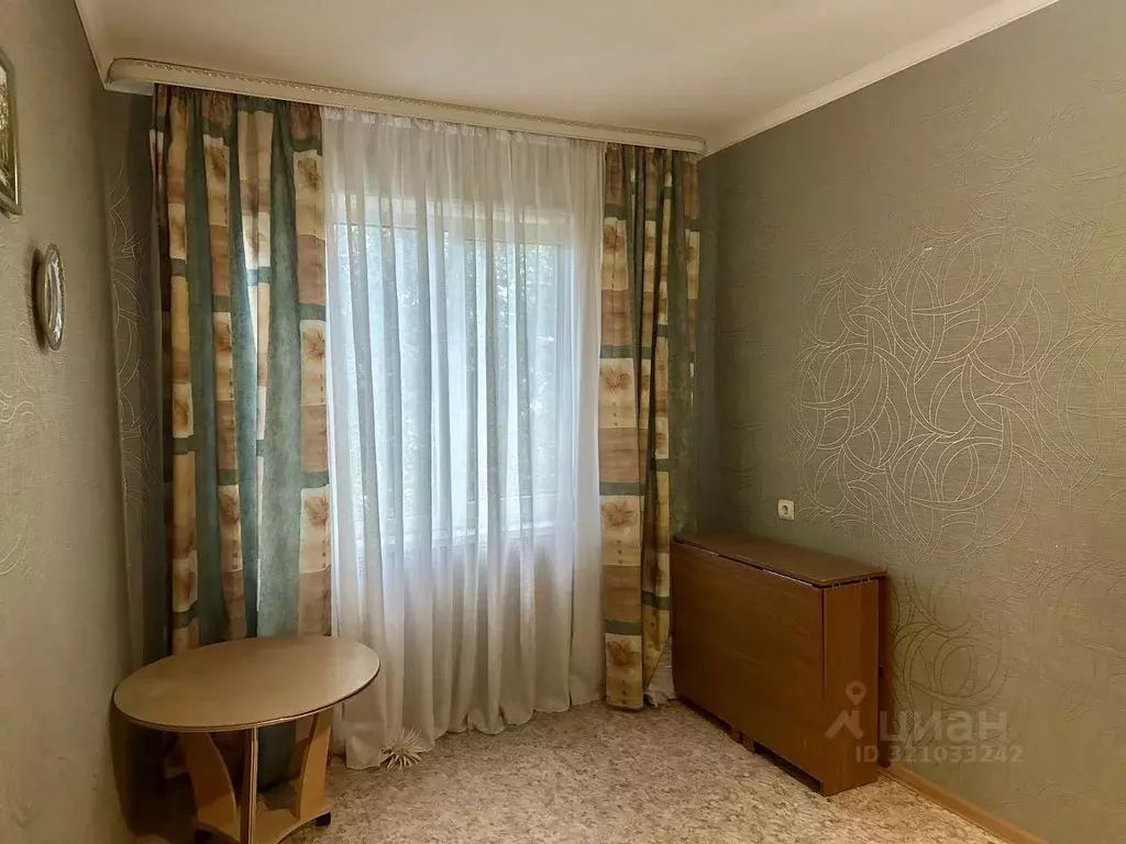 3-к кв. Оренбургская область, Гай Орская ул., 130 (61.7 м) - Фото 1