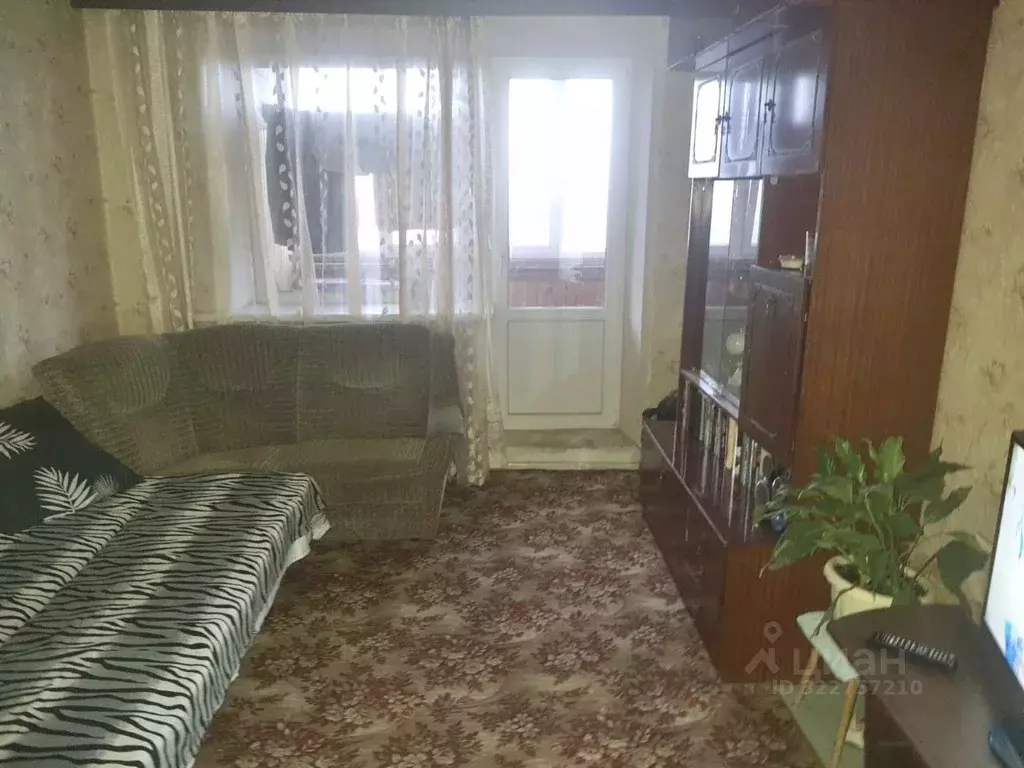 2-к кв. Волгоградская область, Волгоград ул. Карла Либкнехта, 13 (46.0 ... - Фото 2