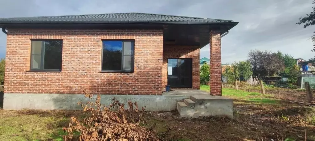 Дом в Краснодарский край, Крымск ул. Победы, 65 (100 м) - Фото 1