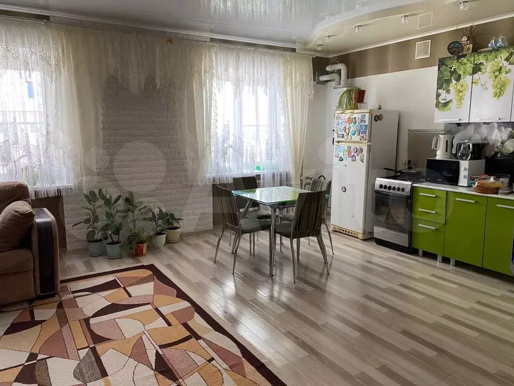 3-к. квартира, 80 м, 3/3 эт. - Фото 0