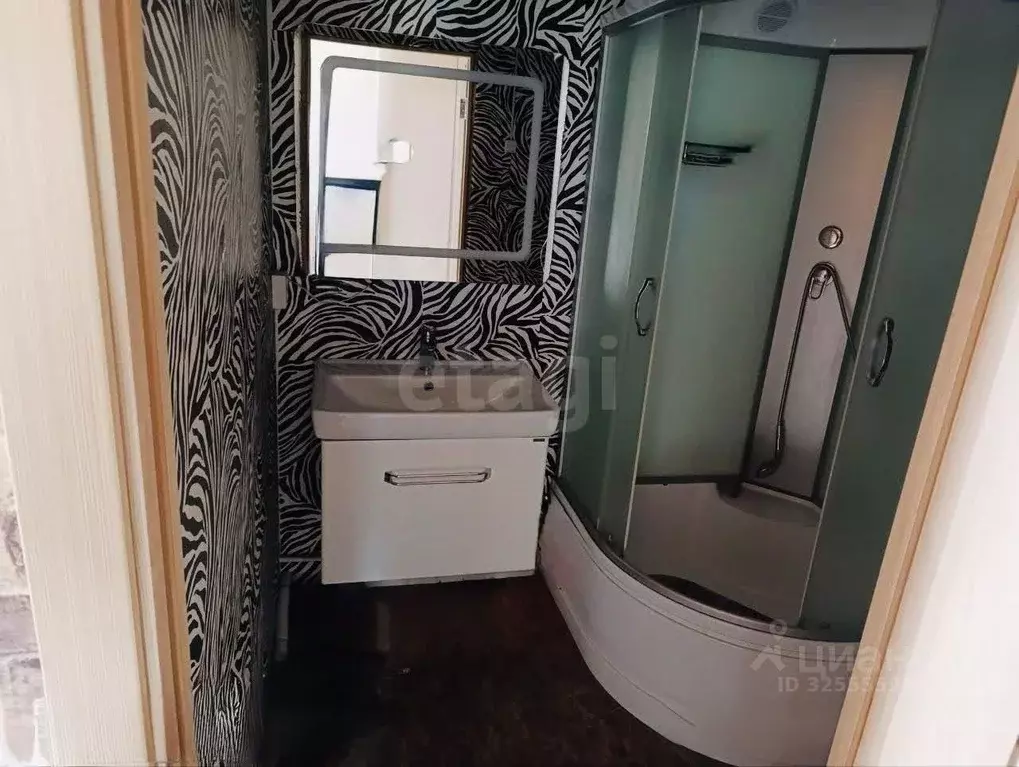 Дом в Бурятия, Иволгинский район, Иволгинское с/пос, с. Иволгинск ул. ... - Фото 1