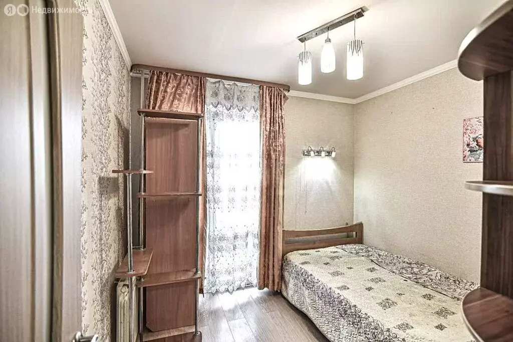 3-комнатная квартира: Южно-Сахалинск, Крайняя улица, 35 (57.6 м) - Фото 2