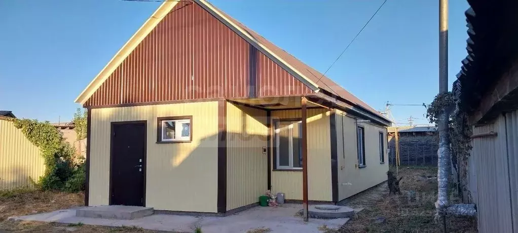 Дом в Оренбургская область, с. Ташла пер. Первомайский, 5 (66 м) - Фото 1