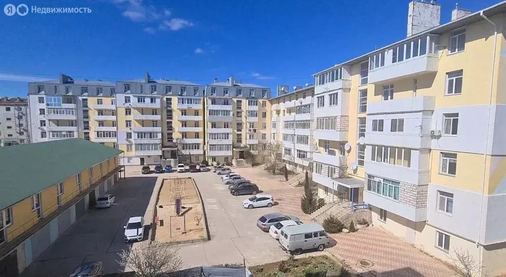 3-комнатная квартира: Феодосия, улица Дружбы, 42Г (70.3 м) - Фото 2