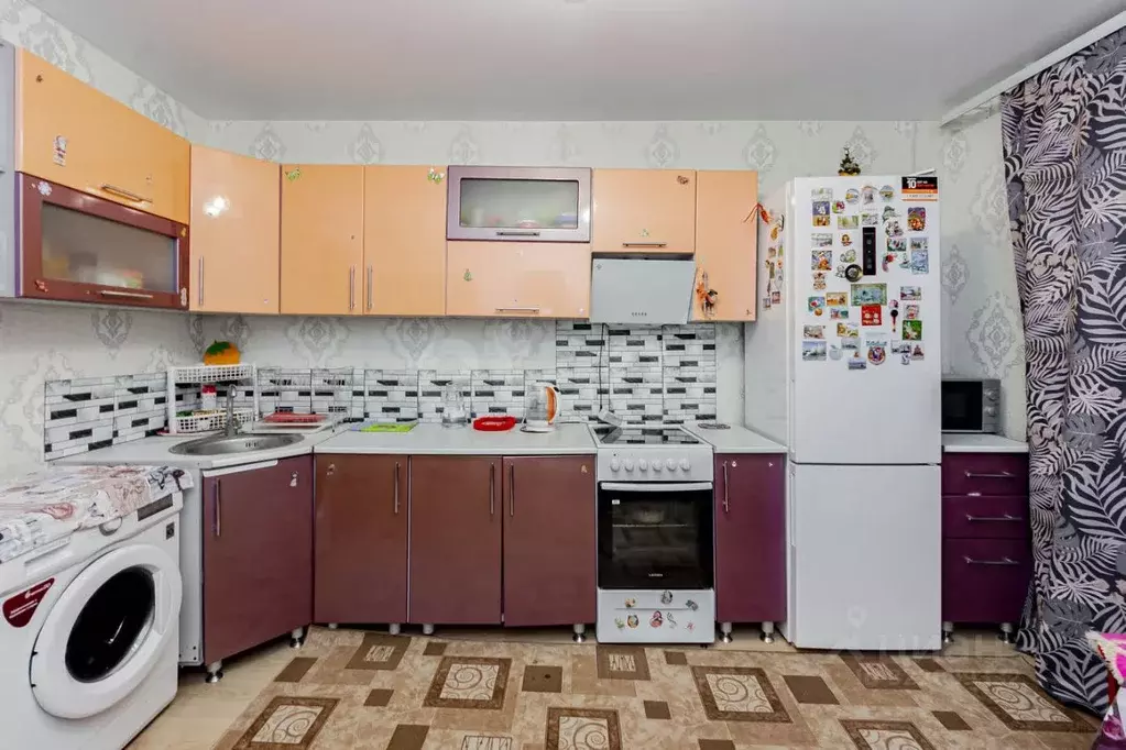 Комната Тюменская область, Тюмень ул. Станционная, 18 (30.5 м) - Фото 1