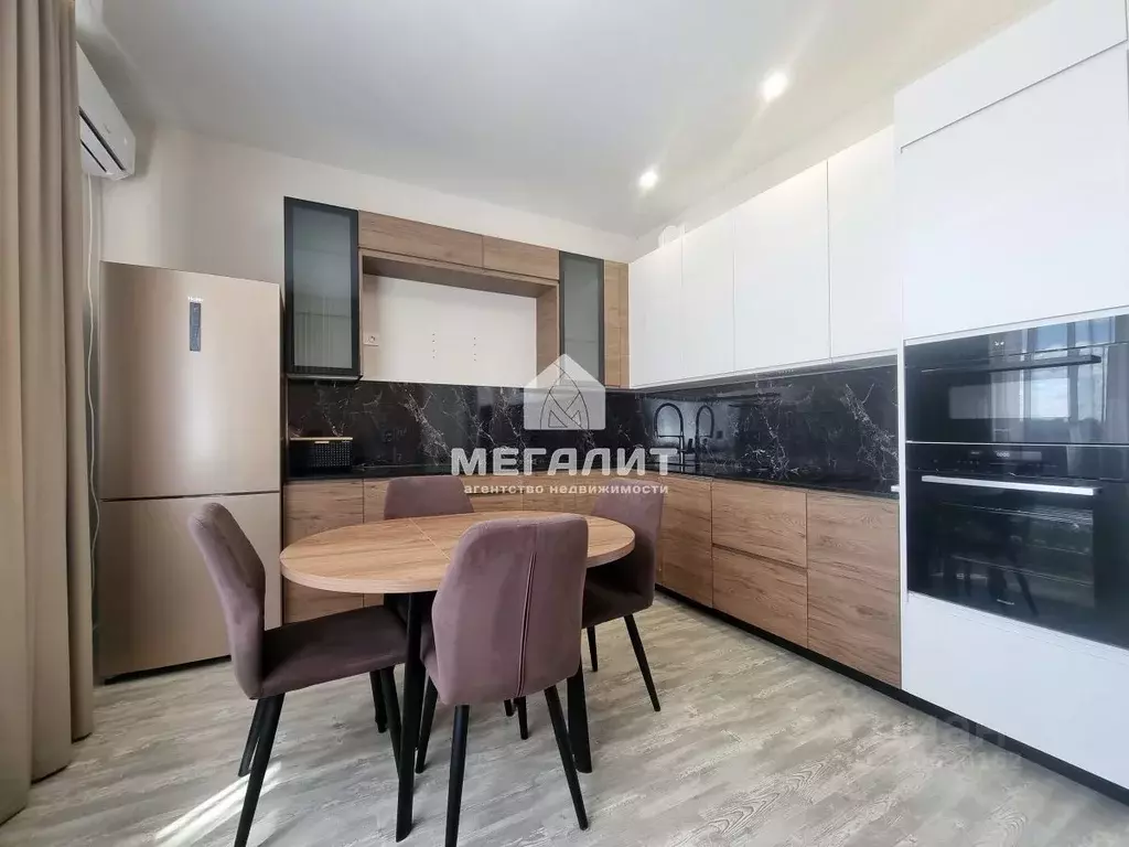1-к кв. Татарстан, Казань ул. Павлюхина, 110В (62.0 м) - Фото 1