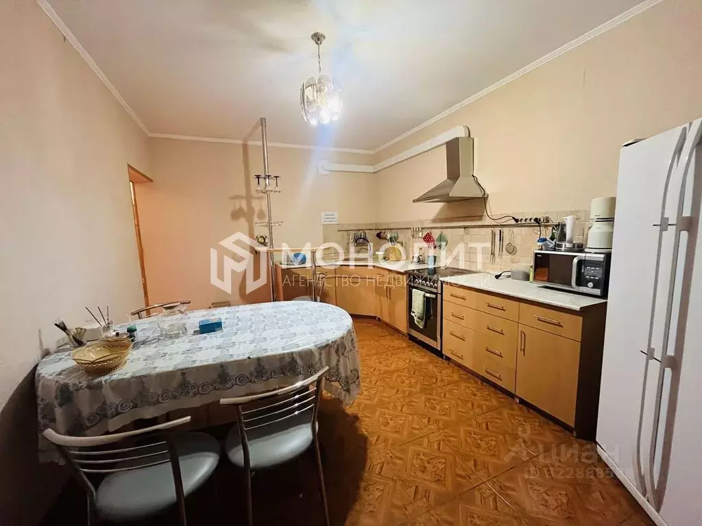 3-к кв. Белгородская область, Старый Оскол Восточный мкр, 48 (85.0 м) - Фото 2