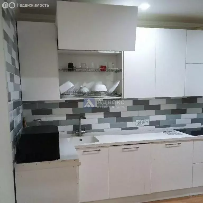 4-комнатная квартира: Тюмень, улица Николая Фёдорова, 17 (98 м) - Фото 1