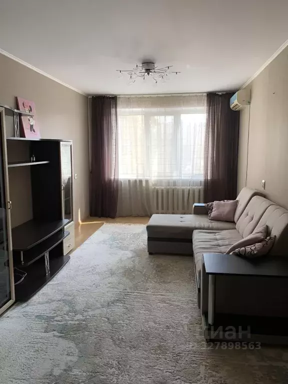 3-к кв. Оренбургская область, Оренбург Промышленная ул., 14 (65.5 м) - Фото 1