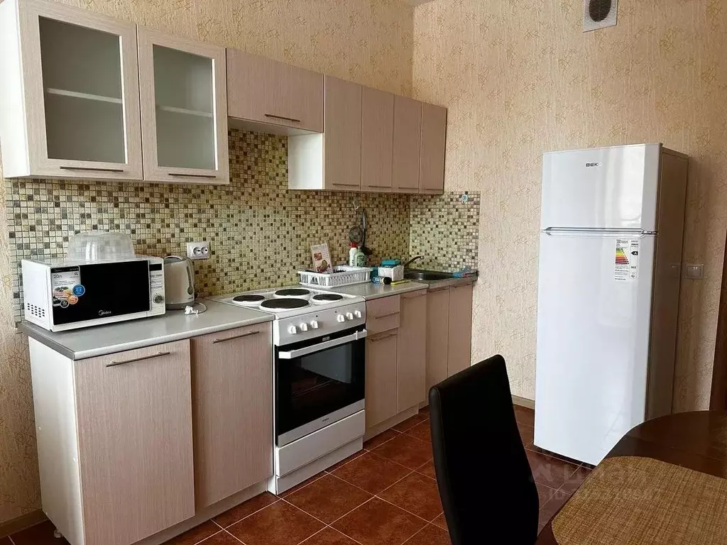 2-к кв. Белгородская область, Старый Оскол Степной мкр, 24 (75.0 м) - Фото 0