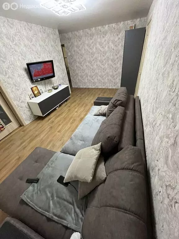 3-комнатная квартира: Кропоткин, Краснодарская улица, 89 (62 м) - Фото 0