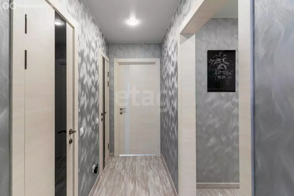 2-комнатная квартира: Тюмень, улица Валентины Трофимовой, 7 (67 м) - Фото 2