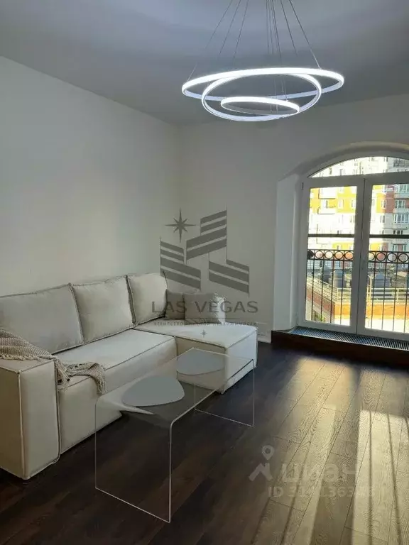 4-к кв. Санкт-Петербург Пулковская ул., 8к1 (108.6 м) - Фото 0