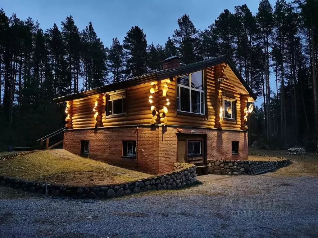 Дом в Карелия, Медвежьегорск ул. Омелина, 9 (200 м) - Фото 1