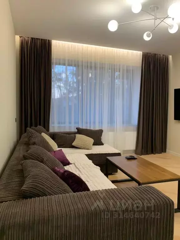 Дом в Ставропольский край, Ставрополь № 3 мкр, ул. Кутузова, 9 (100 м) - Фото 0