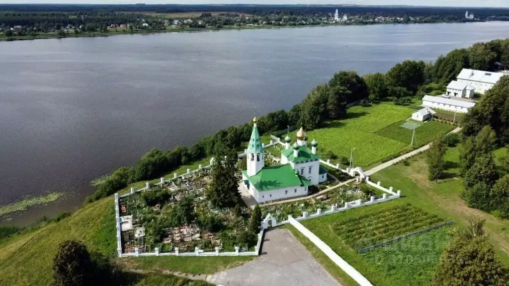 Участок в Ярославская область, Некрасовское с/пос, д. Новые Ченцы  ... - Фото 0