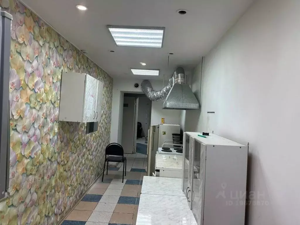 Помещение свободного назначения в Татарстан, Набережные Челны бул. ... - Фото 2