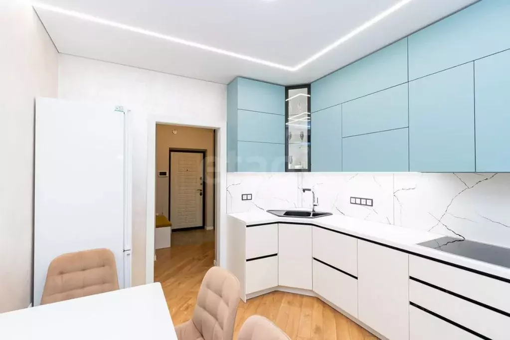 2-к кв. Тюменская область, Тюмень ул. Фармана Салманова, 10 (49.4 м) - Фото 1