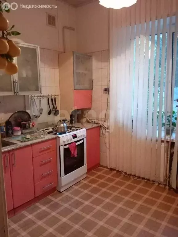 2-комнатная квартира: Омск, микрорайон Городок Нефтяников, улица 50 ... - Фото 1