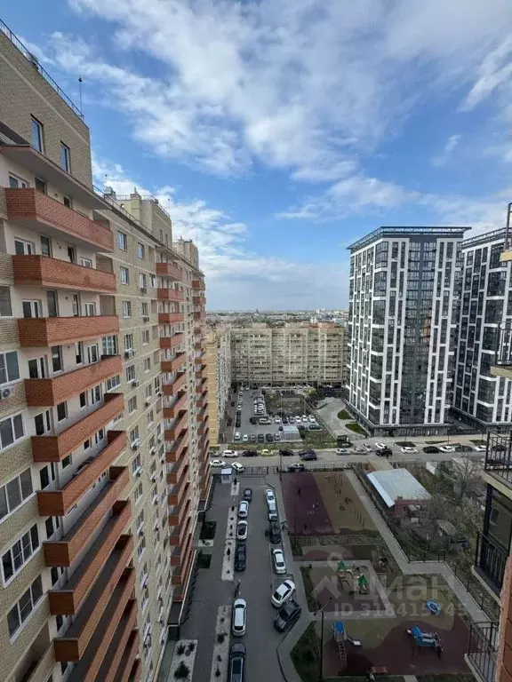 3-к кв. Астраханская область, Астрахань ул. Трофимова, 6 (90.9 м) - Фото 0
