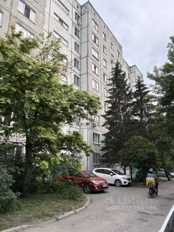 3-к кв. Алтайский край, Барнаул ул. Матросова, 12 (68.6 м) - Фото 1