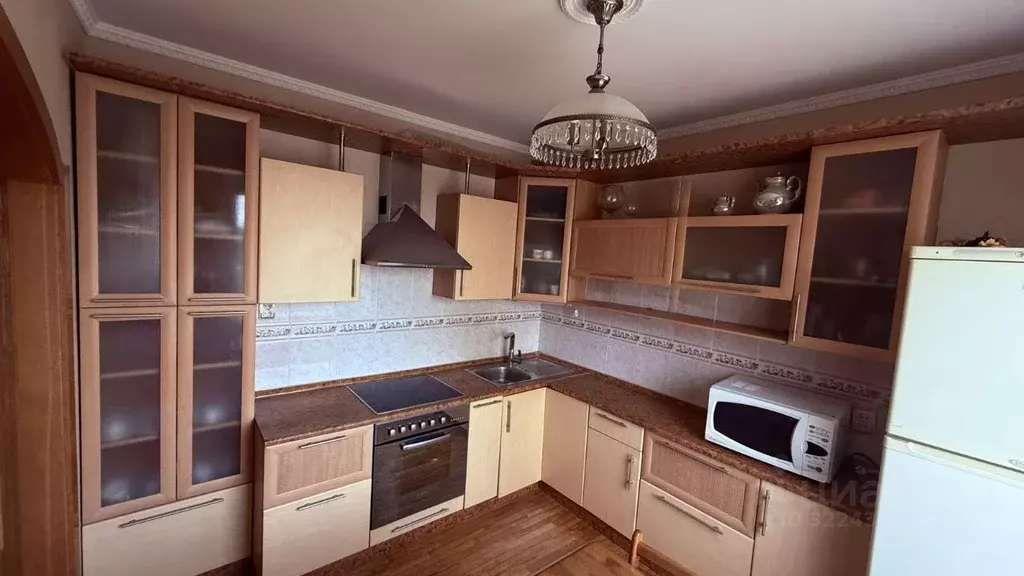 3-к кв. Челябинская область, Челябинск ул. Захаренко, 9а (70.0 м) - Фото 1