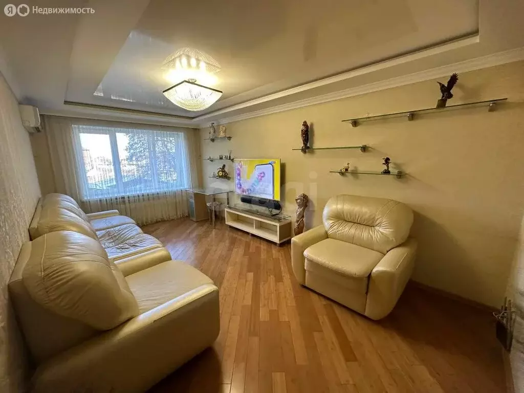 3-комнатная квартира: Владикавказ, улица Джанаева, 67 (65 м) - Фото 0