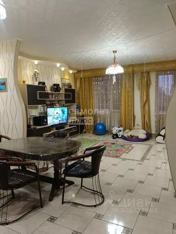 Дом в Псковская область, Псков ул. Муйжеля, 4 (252 м) - Фото 1