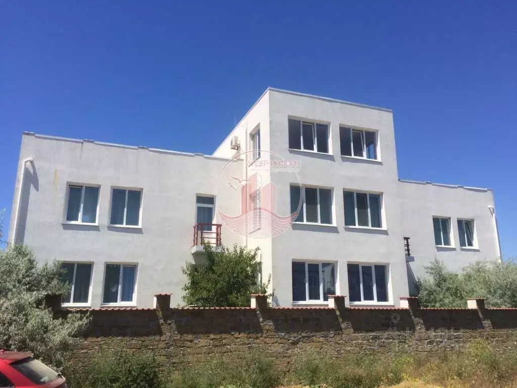 Дом в Крым, Евпатория городской округ, Заозерное пгт ул. Аллея Дружбы ... - Фото 0