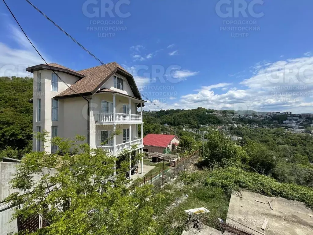 Дом в Краснодарский край, Сочи Восточная ул., 13А (300 м) - Фото 1