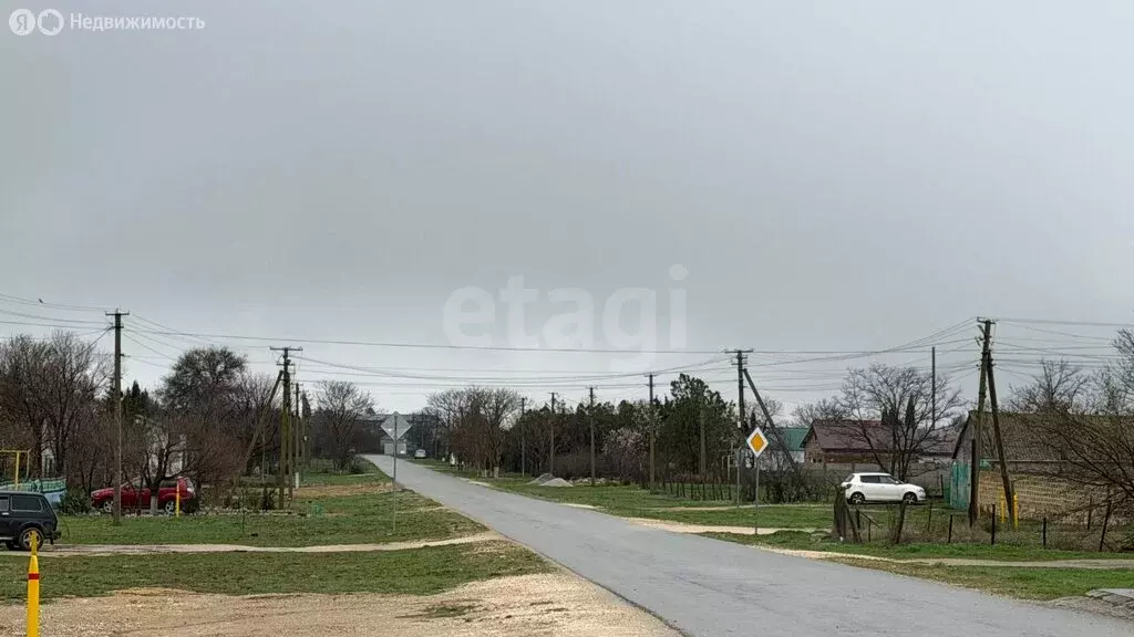 Участок в Черноморский район, Окунёвское сельское поселение, село ... - Фото 1