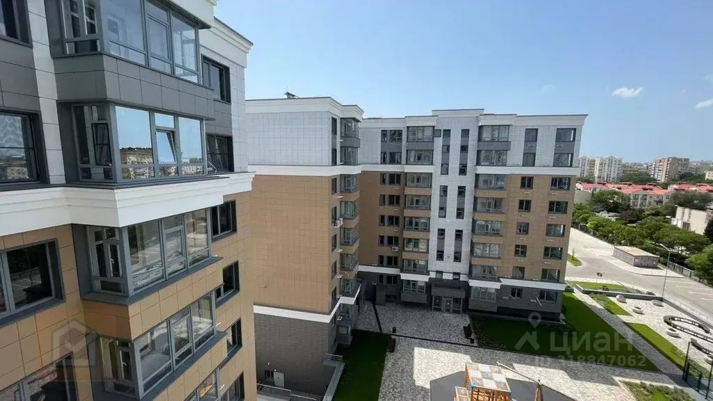 2-к кв. Крым, Евпатория просп. Ленина, 68к20 (58.7 м) - Фото 0