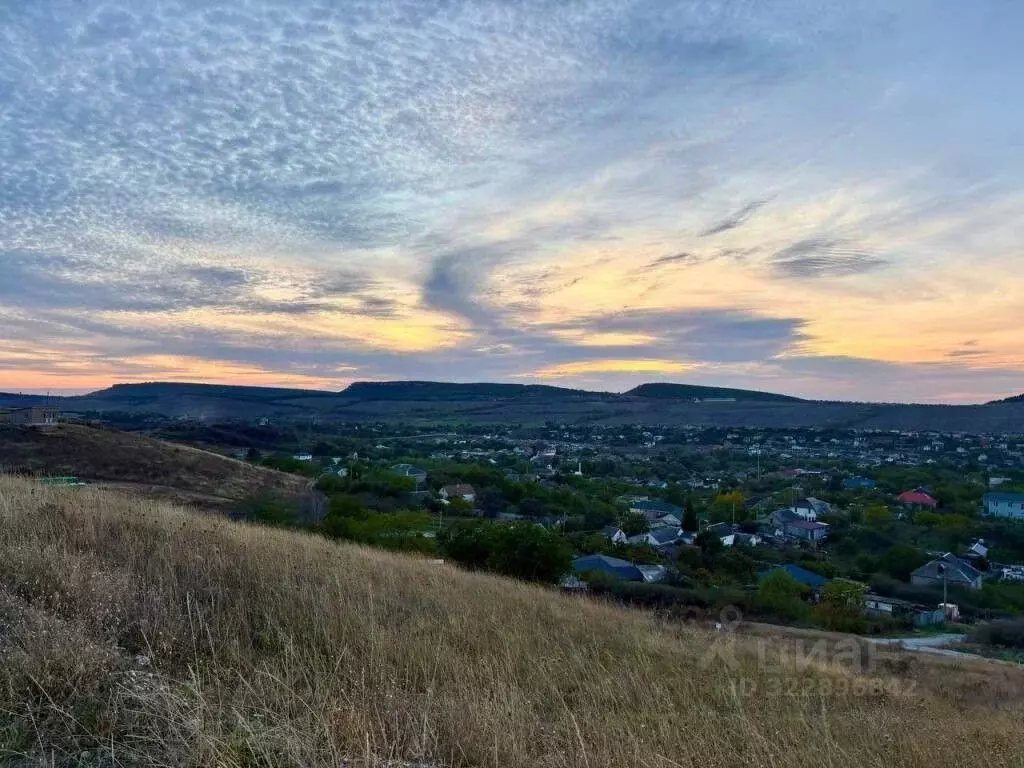 Участок в Крым, Симферопольский район, Перовское с/пос, с. Украинка ... - Фото 1