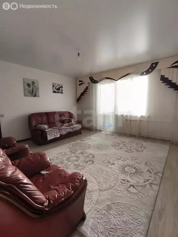 3-комнатная квартира: Ачинск, улица Зверева, 10 (62.7 м) - Фото 1