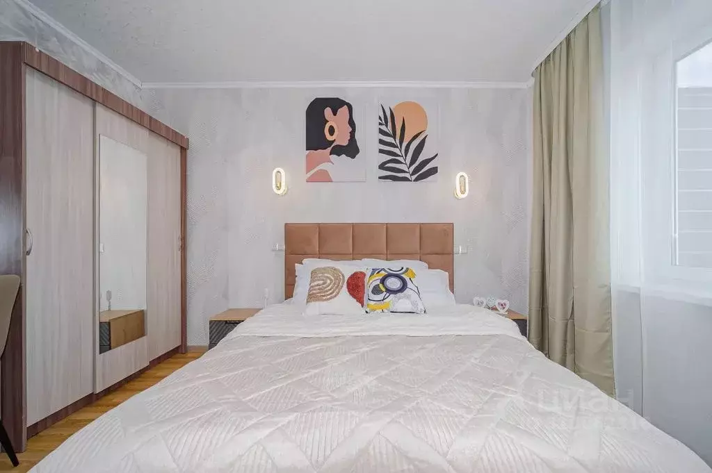 2-к кв. Свердловская область, Екатеринбург ул. Репина, 88 (52.0 м) - Фото 0