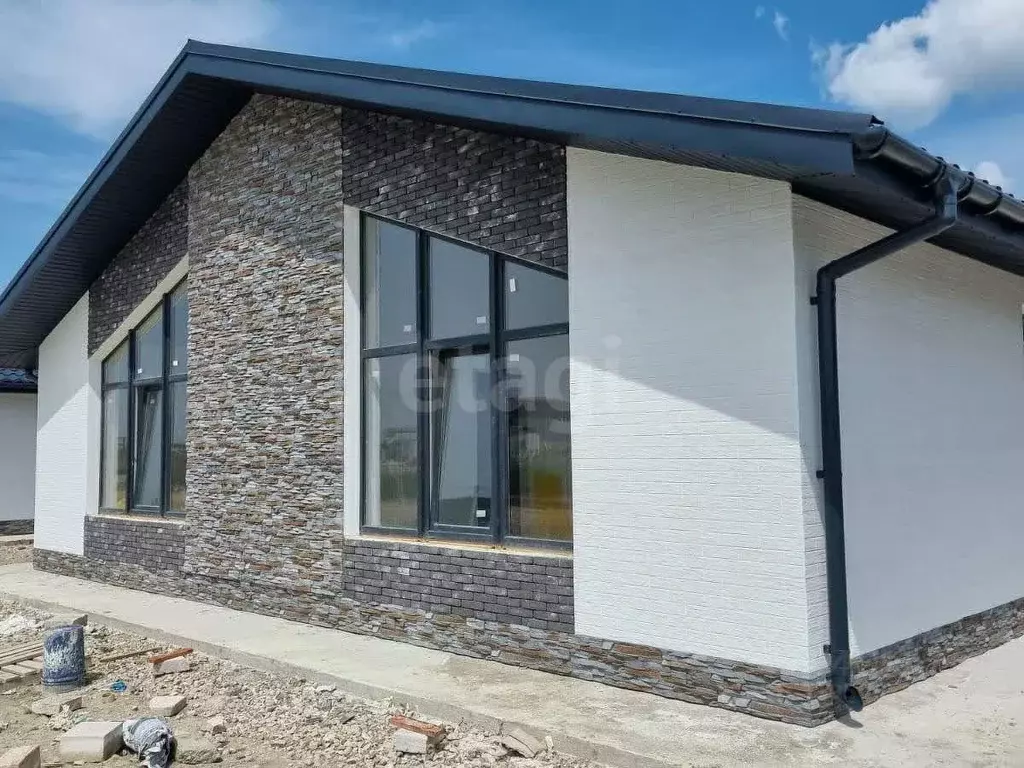 Дом в Крым, Феодосия Колос СПК, ул. Победы (120 м) - Фото 1