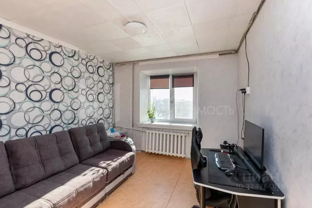 2-к кв. Тюменская область, Тюмень ул. 9 Января, 4 (40.5 м) - Фото 1