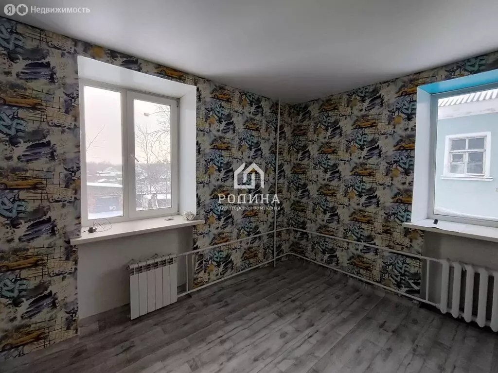 3-комнатная квартира: Комсомольск-на-Амуре, улица Жуковского, 44 (78.3 ... - Фото 0