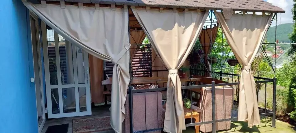 Дом в Краснодарский край, Туапсе Зенитная ул., 18 (188 м) - Фото 1